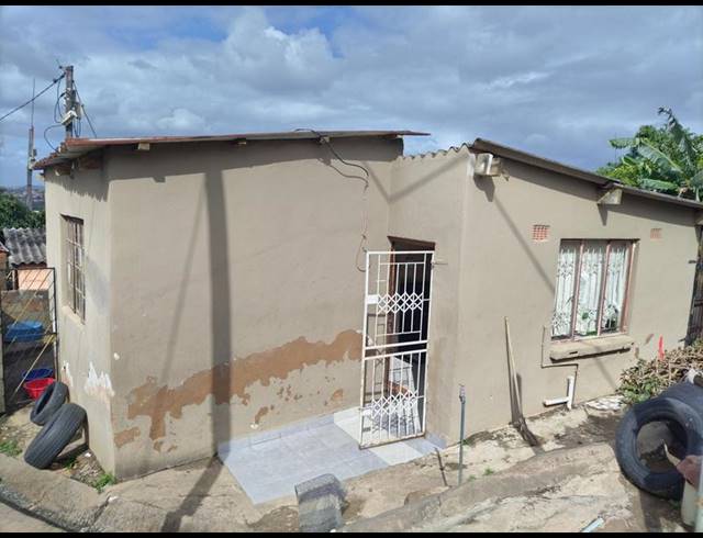 3 BEDROOM HOUSE FOR SALE IN KWAMASHU